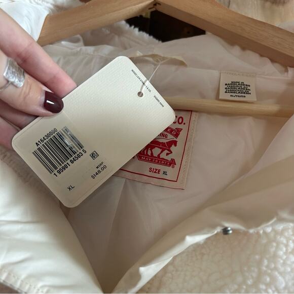 Levi’s Sherpa Button Hooded Teddy Jacket Plush Cream White NWT MSRP $148 Size XL - Picture 2 of 4